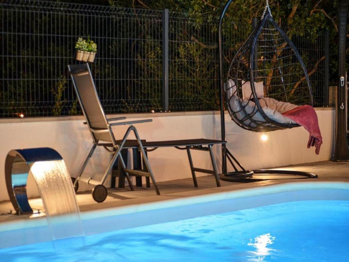Apartment With Heated Pool And Sea View โตรกีร์ ภายนอก รูปภาพ
