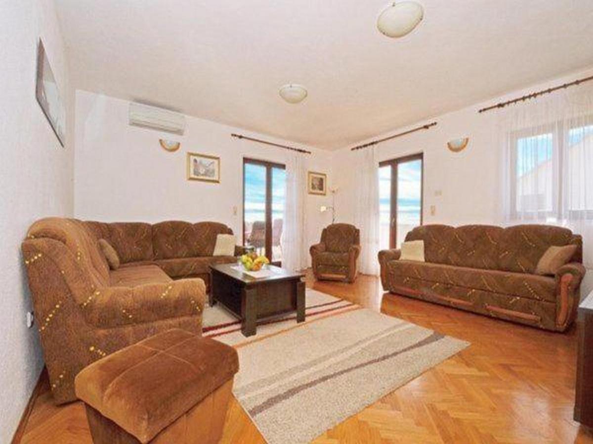 Apartment With Heated Pool And Sea View โตรกีร์ ภายนอก รูปภาพ